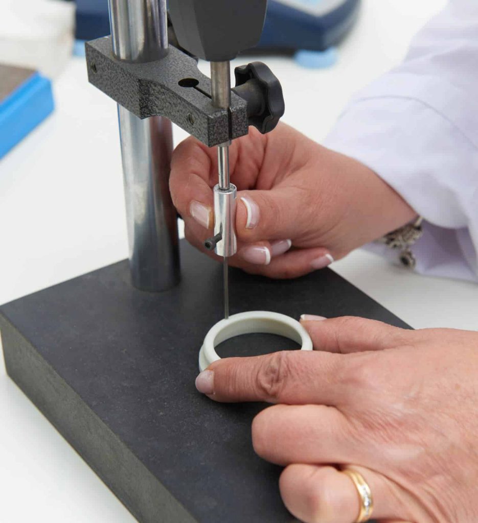 Contrôle qualité pièce injection plastique